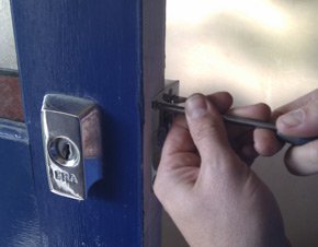 Town Center Locksmith Shop Redwood City, CA 650-946-3219 Town Center Locksmith Shop Redwood City, CA 650-946-3219